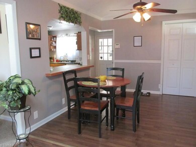 4910 Yarmouth Dr, Greensboro, NC 27407 - photo 3