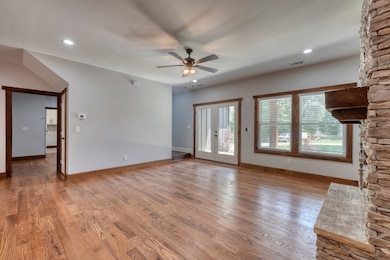 189 Fountain Oaks Dr, Blairsville, GA 30512 - photo 3