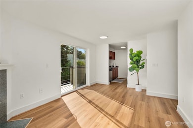 4831 Fauntleroy Way SW unit 401, Seattle, WA 98116 - photo 6