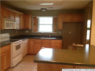 102 Pebble Creek Cove E, Hernando, MS 38632 - photo 2