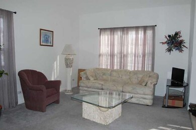 1226 Mayfair Dr, Carpentersville, IL 60110 - photo 2