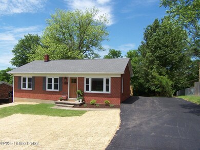 132 Goodloe Ave, Bloomfield, KY 40008 - photo 2