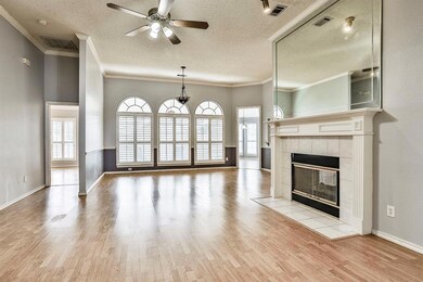 6208 Roaring Springs Dr, North Richland Hills, TX 76180 - photo 4