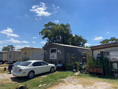 14002 Eagle Pass St unit 5, Houston, TX 77015 - photo 5