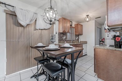 Eat in kitchen