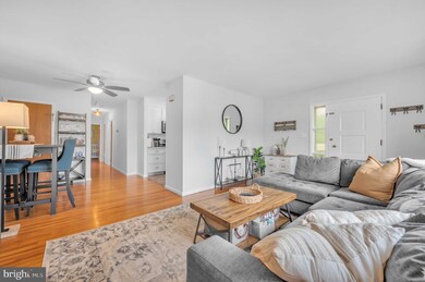 626 Turf Ln, Conshohocken, PA 19428 - photo 3