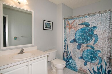 _RMJ2346 2nd bathroom