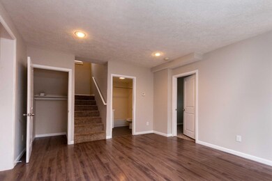 625 Charles-17