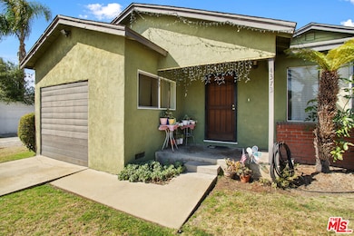 4373 Mcconnell Blvd, Los Angeles, CA 90066 - photo 3