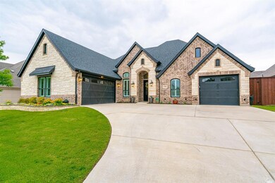 9105 Venado Dr, North Richland Hills, TX 76182 - photo 3