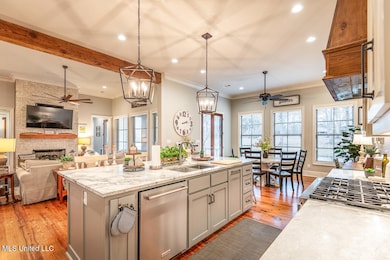 4WindsorOak_Interior_LoRes-25