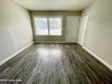 5401 Ailanthus Trail, Louisville, KY 40219 - photo 2