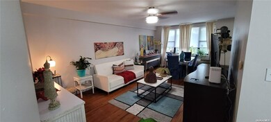 55 S Bergen Place unit 3F, Freeport, NY 11520 - photo 3