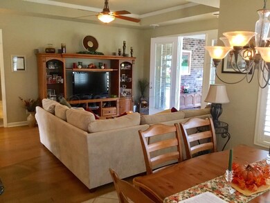 GREAT ROOM WITH TREY CEILING