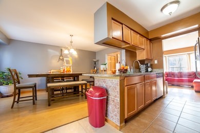 2104 Teton Pkwy, Algonquin, IL 60102 - photo 7