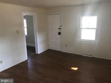 10 W Union St, Penns Grove, NJ 08069 - photo 3