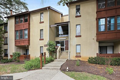 9629 White Acre Rd unit B-2, Columbia, MD 21045 - photo 2