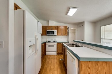 147 Clay Ct, Springtown, TX 76082 - photo 7