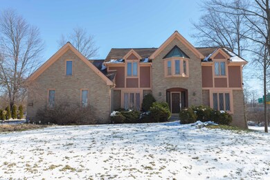 548 Conestoga Dr, Columbus, OH 43213 - photo 2