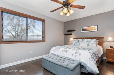 1251 Chalet Rd unit 200, Naperville, IL 60563 - photo 6