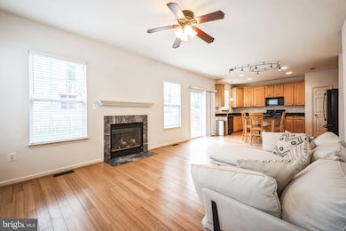 5553 Hobsons Choice Loop, Manassas, VA 20112 - photo 6