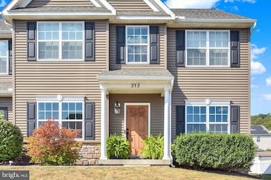 313 Lamp Post Ln, Etters, PA 17319 - photo 3