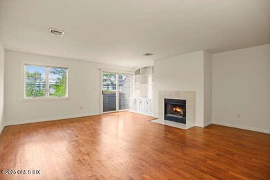 453 E Putnam Ave unit 3C, Cos Cob, CT 06807 - photo 3