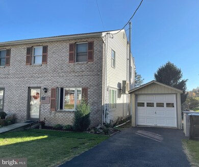 16 Cherry St, Bechtelsville, PA 19505 - photo 2