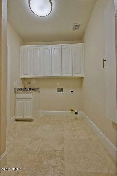 1411 E Coral Cove Dr, Gilbert, AZ 85234 - photo 7