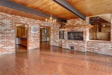 420 E Main St-7