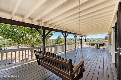 04-Front Deck View