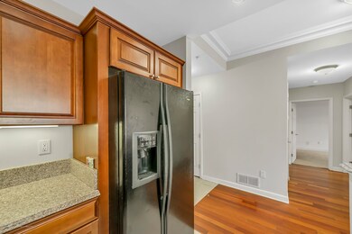 24_220MACAveWindowStillRealEstatePhotogr