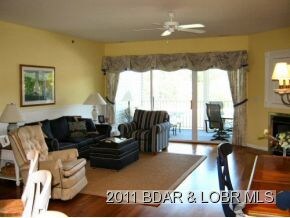 Spacious living room