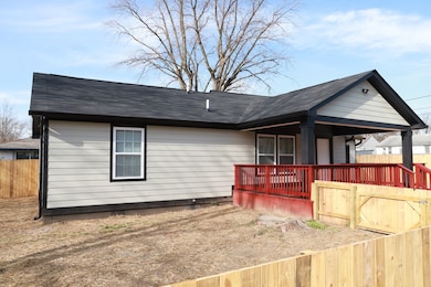 4908 E 18th St, Indianapolis, IN 46218 - photo 2