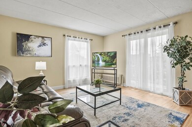 Crestwood Condominiums unit 33, Holliston, MA 01746 - photo 3