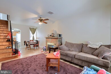 430 Lafayette St, Lancaster, PA 17603 - photo 2