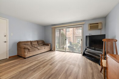 14810 Ketelaar Dr unit 6W, Midlothian, IL 60445 - photo 3