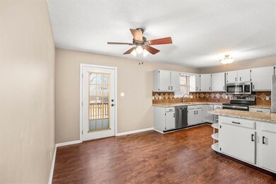 712 N 2nd St, Lansing, KS 66043 - photo 7