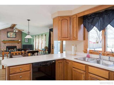 7218 Balla Dr, North Tonawanda, NY 14120 - photo 5