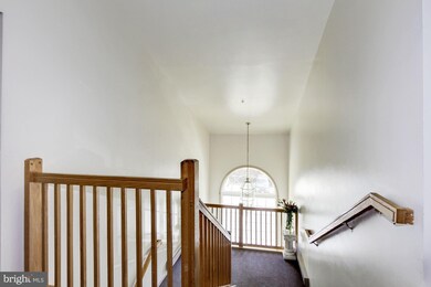 9815 Lake Pointe Ct unit 301, Upper Marlboro, MD 20774 - photo 4