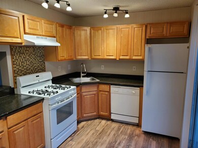 52 Shawnee Place unit 8D, Galloway, NJ 08205 - photo 2