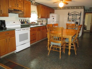 174 Chestnut Hill Rd, Rochester, NH 03867 - photo 5