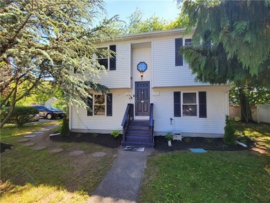 638 Oakland Beach Ave, Warwick, RI 02889 - photo 4