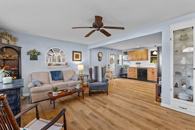 141 Commonwealth Ave, Lowell, MA 01852 - photo 5