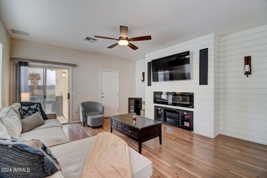 6-web-or-mls-S 87th Pl-006