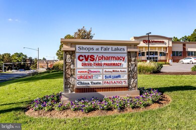 12501 Hayes Ct unit 204, Fairfax, VA 22033 - photo 6