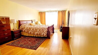 406 Paradise Rd unit 2T, Swampscott, MA 01907 - photo 4