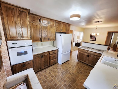 1133 SW Saline St, Topeka, KS 66604 - photo 6