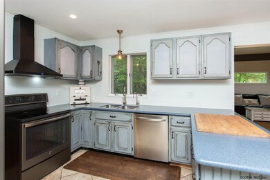 13 Ashlor Dr, Middle Grove, NY 12850 - photo 3