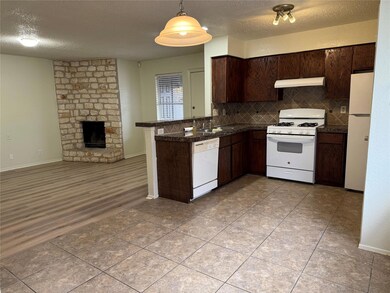 9810 Roxanna Dr unit C, Austin, TX 78748 - photo 4